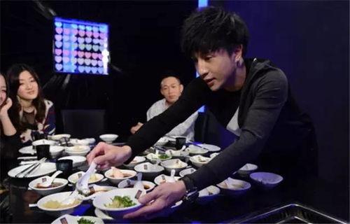 娱乐圈吃瓜节图片,娱乐圈年度“瓜田盛宴”图片回顾